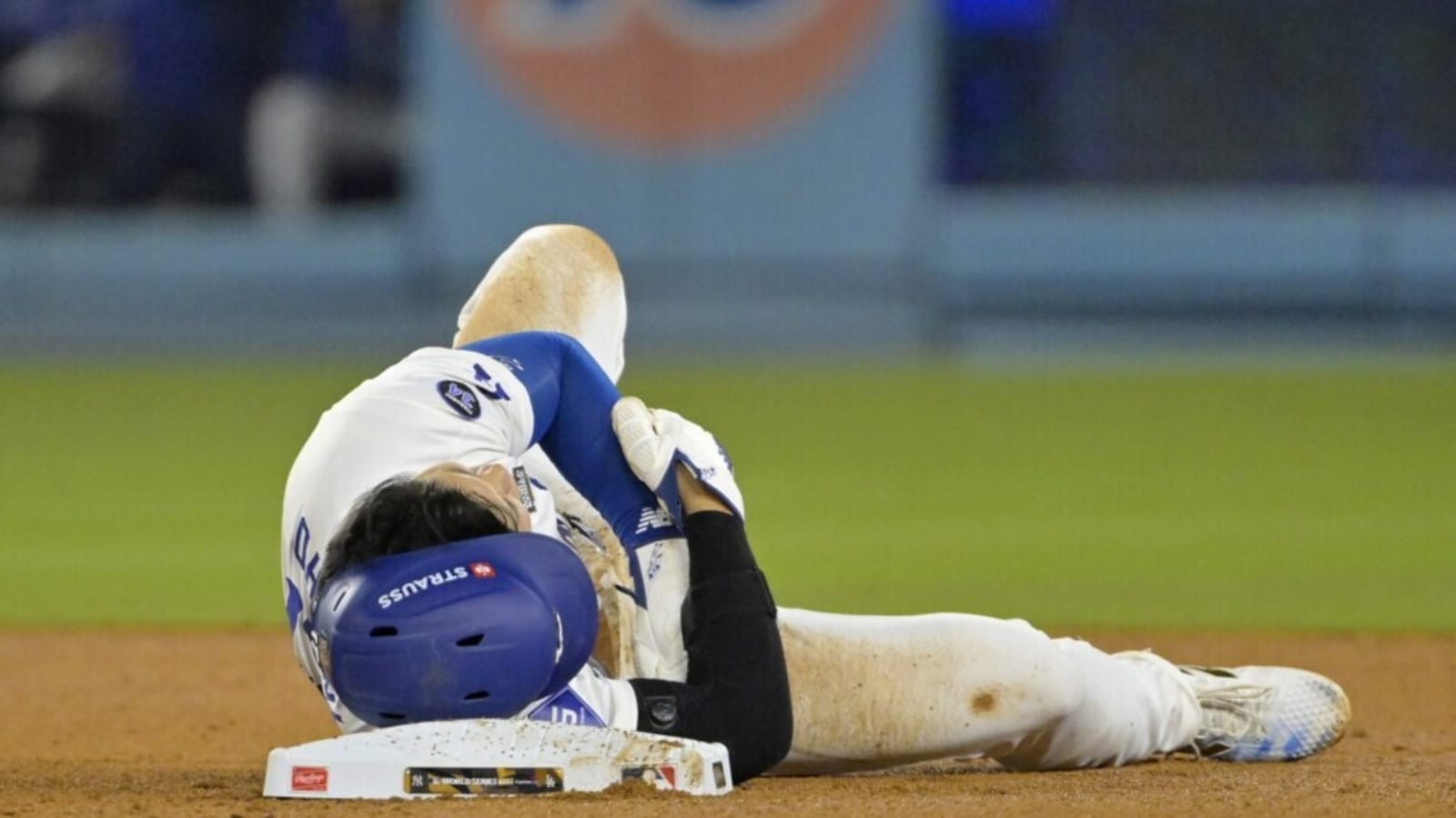 Dodgers World Series: Shohei Ohtani Suffers Apparent Shoulder Injury In Game 2
