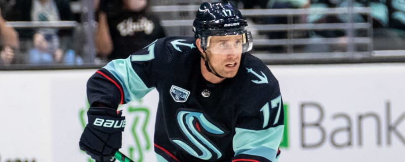 Kraken's Jaden Schwartz needs hand surgery, will miss four to six weeks