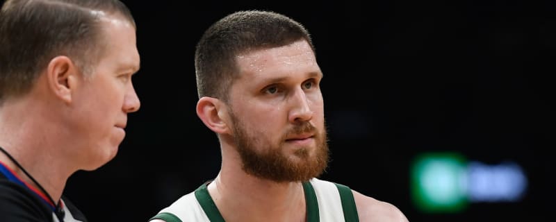 Danny Ainge, Jazz sign reigning Celtics champion