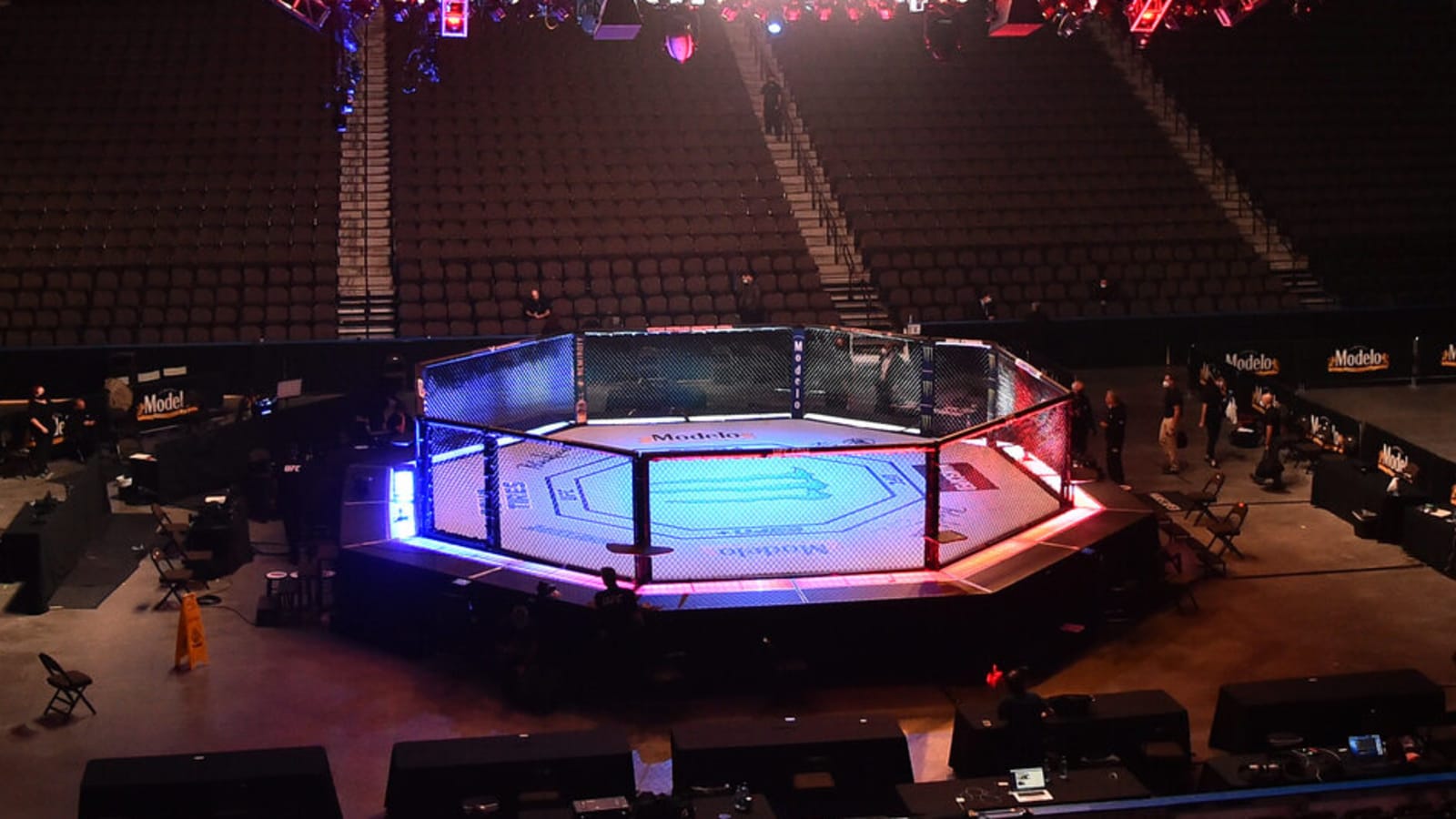Watch: Lone'er Kavanagh opens 'DWCS' with first-round knockout