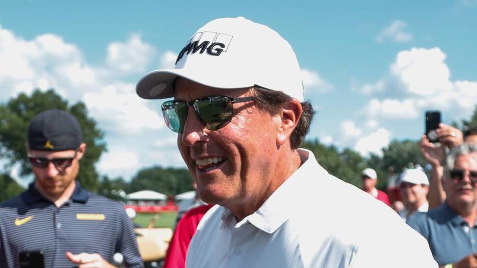 Golf writer says he was kicked out of Mickelson's press conference