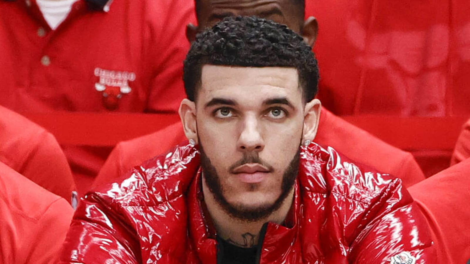 Bulls' Lonzo Ball out indefinitely after having knee surgery