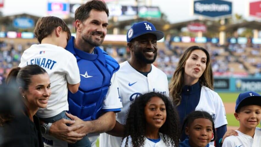 Reggie Bush ‘Loved’ Taking Heisman Trophy To Dodger Stadium With Matt Leinart