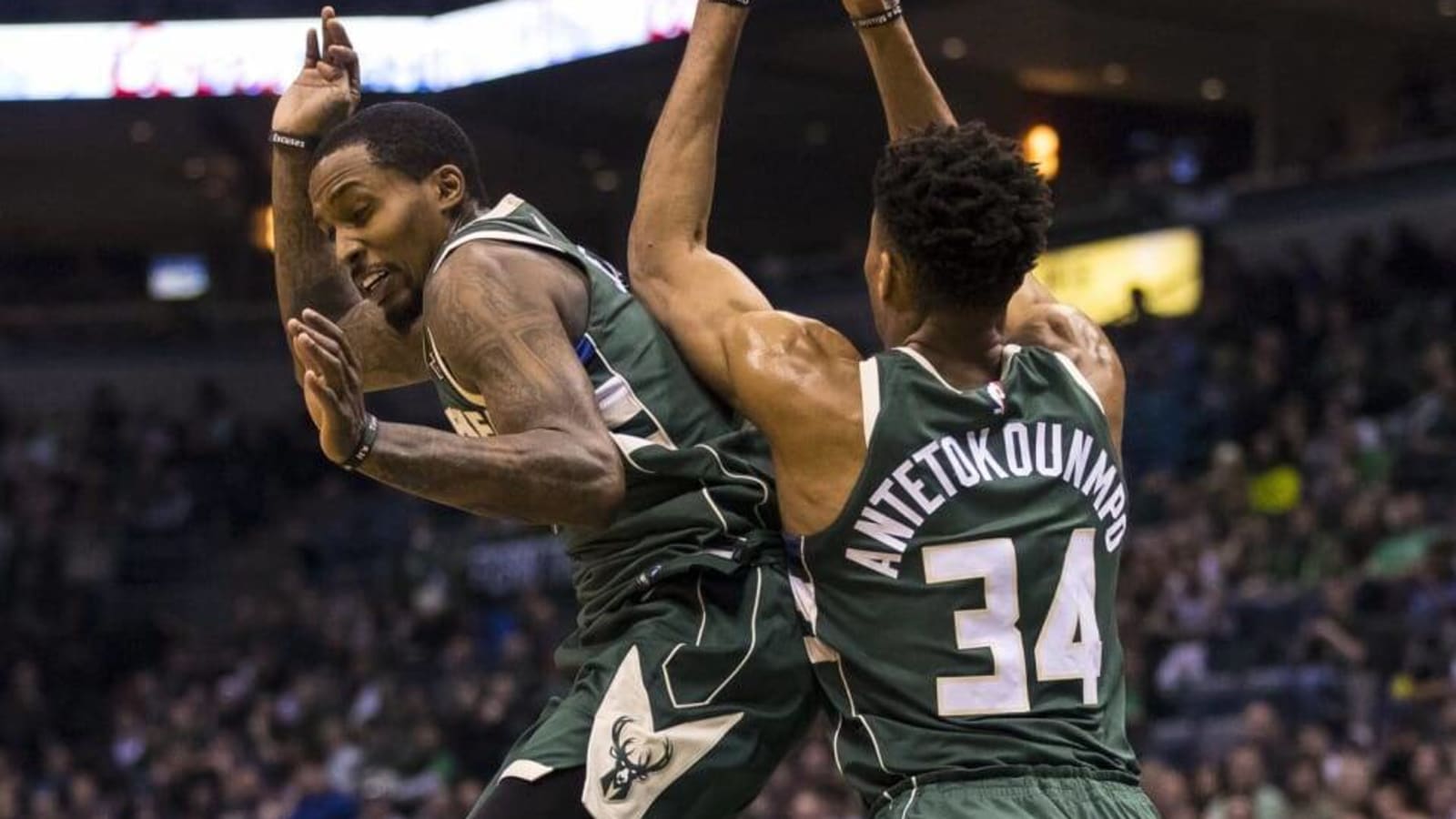 “Someone give this guy a contract!”- Giannis Antetokounmpo is impressed with Brandon Jennings&#39; shooting clinic