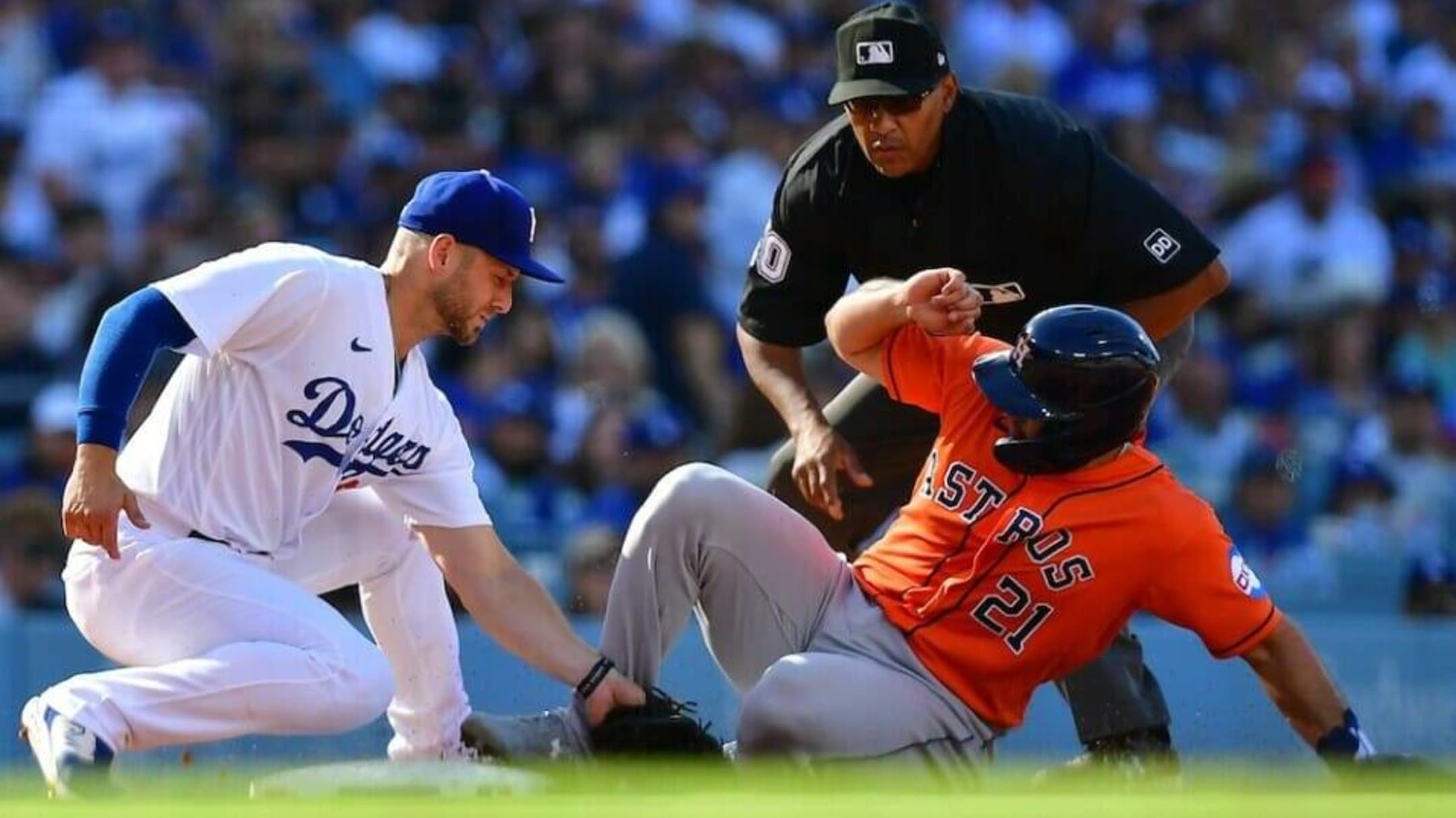 Dodgers rally to beat Astros 8-7 after Houston reliever Stanek called for  balk in 8th