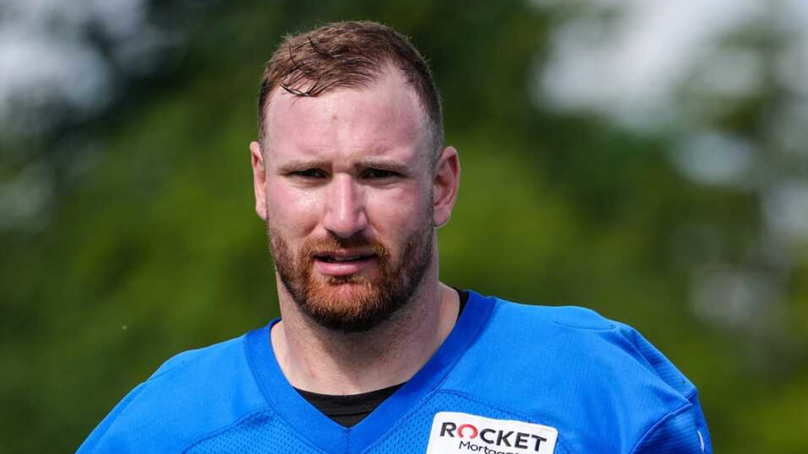 Lions three-time Pro Bowl center suffers torn pec
