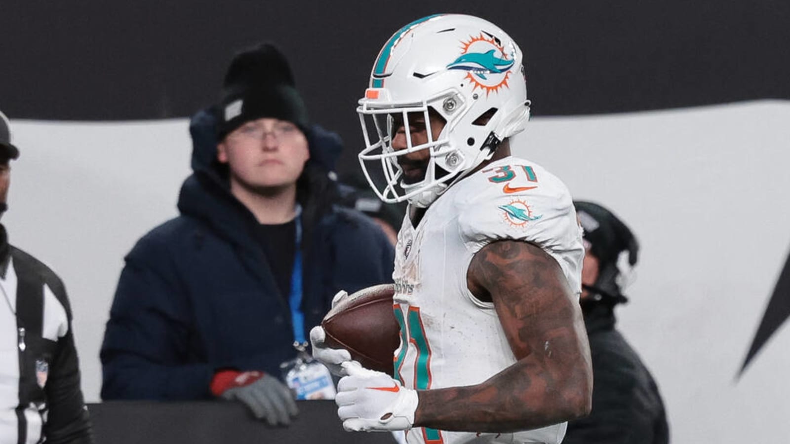 Fantasy football start em sit em Dolphins RB poised for Week