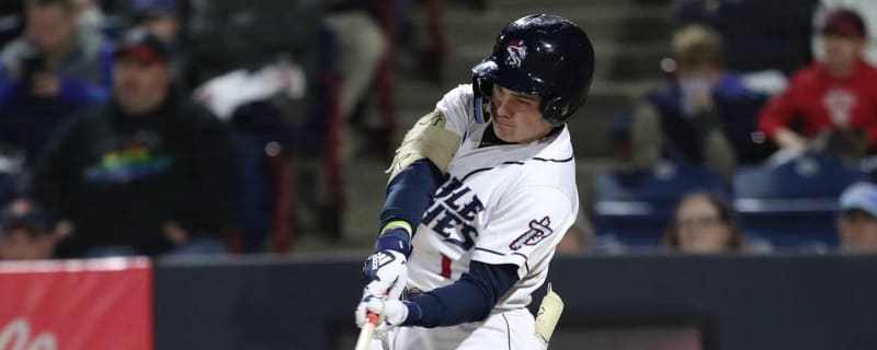 Former Tennessee Vols baseball teammates swap jerseys after MLB Spring Breakout game