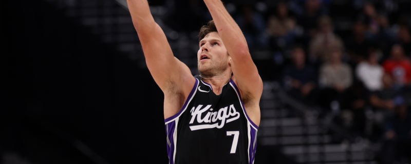 Kings double down on offense with McBuckets signing