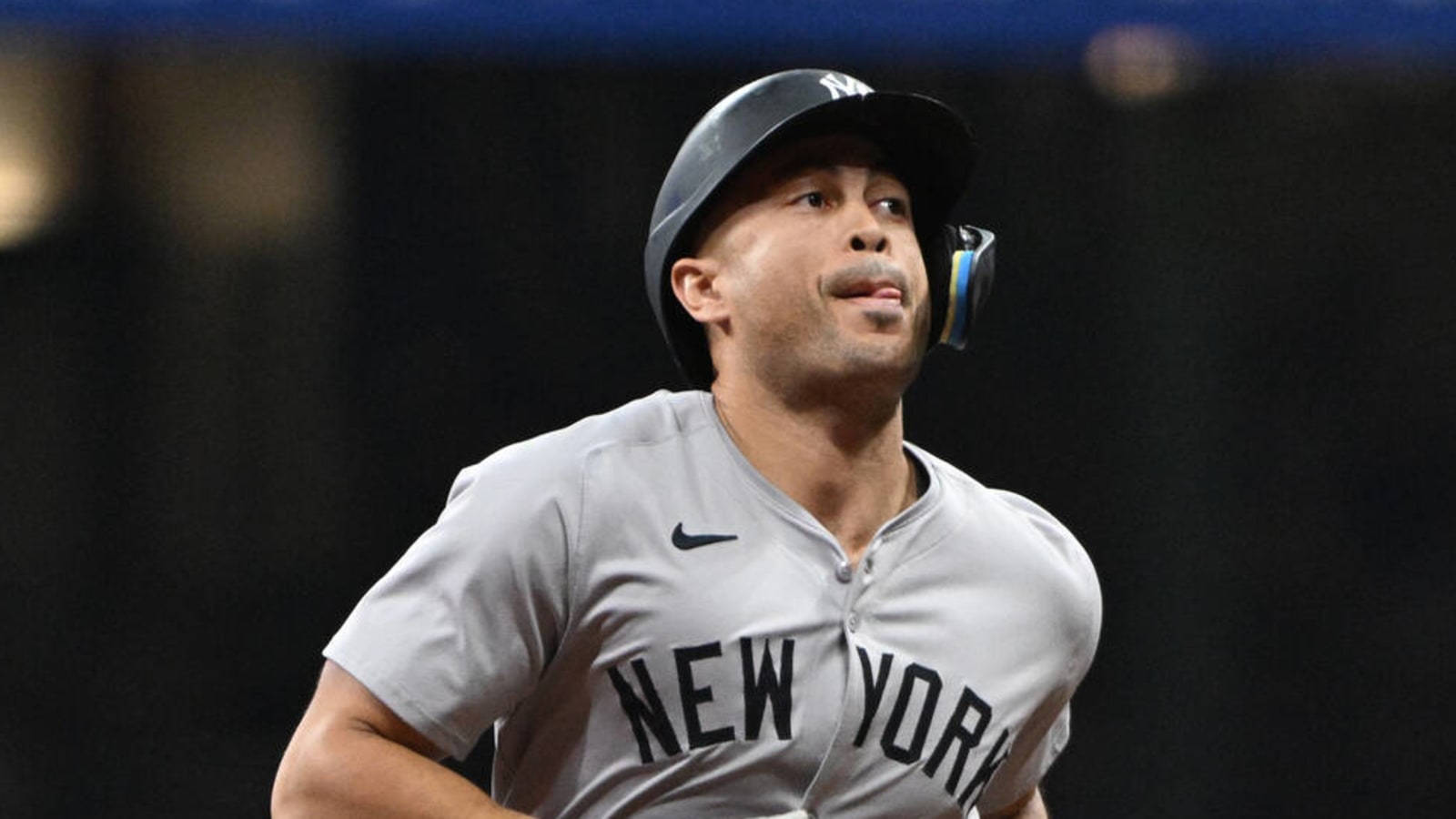 Yankees' Giancarlo Stanton has another brutal baserunning moment