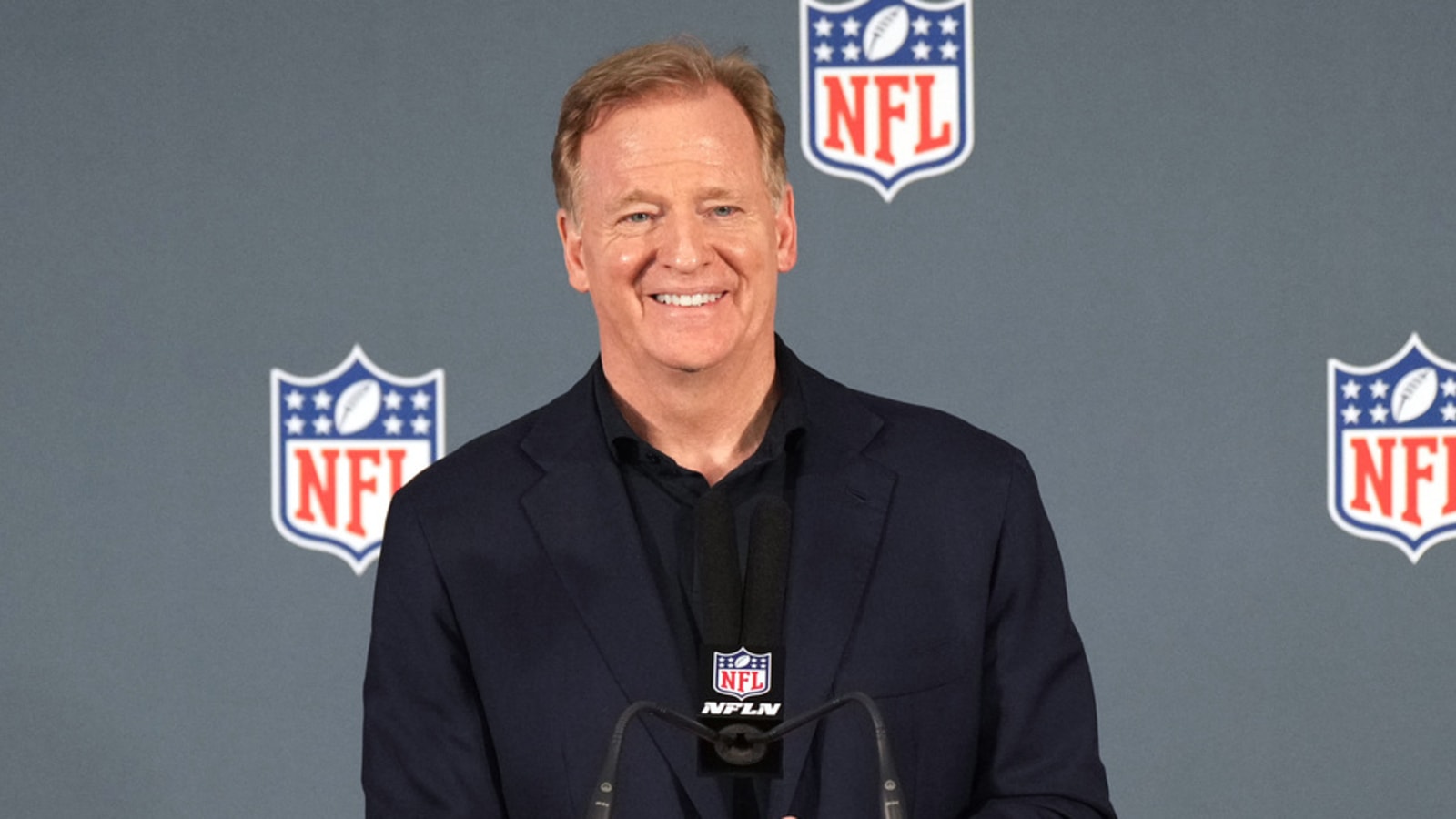Roger Goodell praises revamped playoff proposal