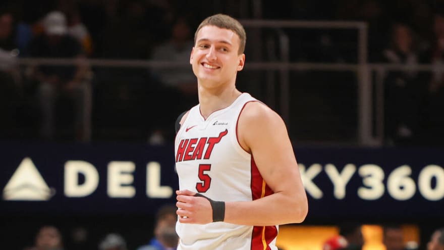 Watch: Heat stun Bulls with 19-0 run in play-in game