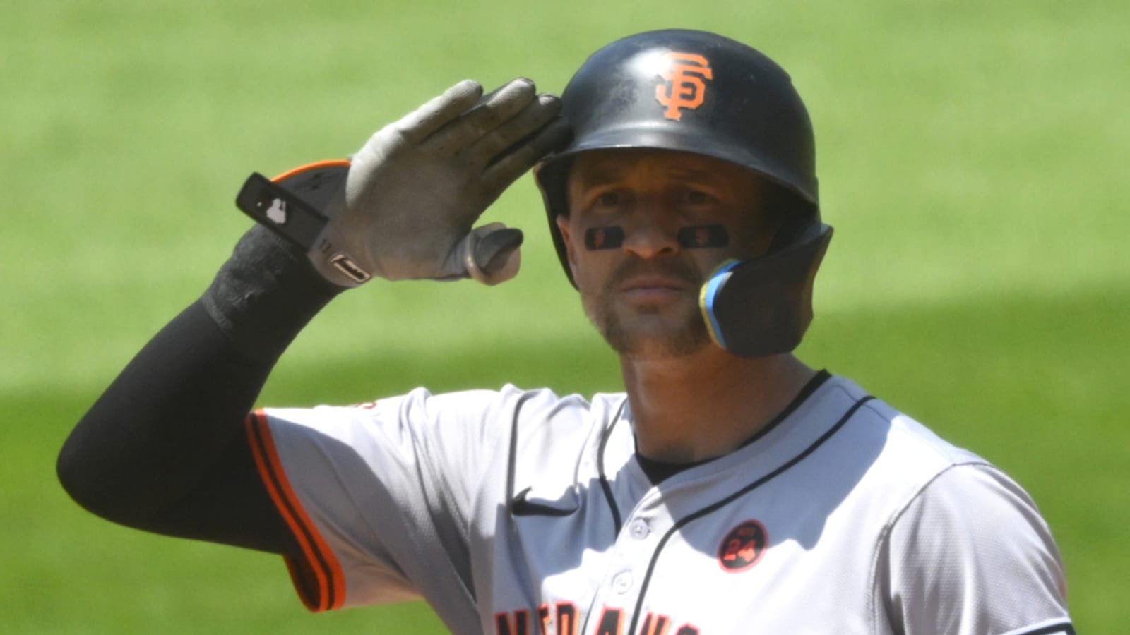 Giants reinstate Snell, designate Ahmed for assignment