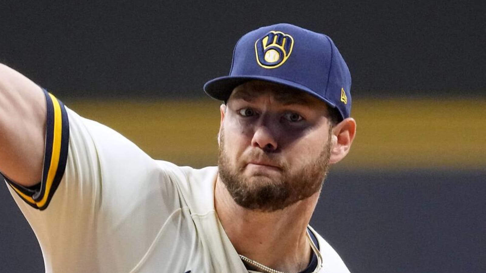 Brewers to place Houser on IL