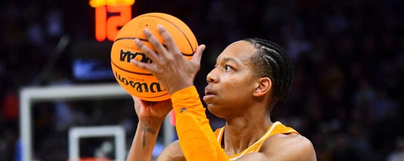 No. 1 Tennessee survives upset bid from Illinois