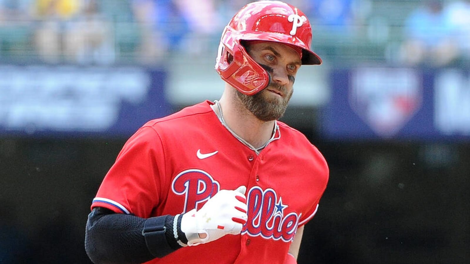 Report: Phillies' Bryce Harper likely to require thumb surgery