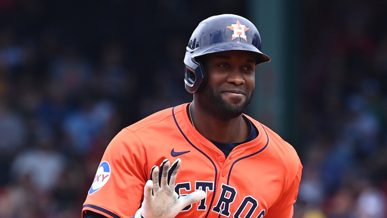 Astros slugger busts up Rays' scoreboard during batting practice
