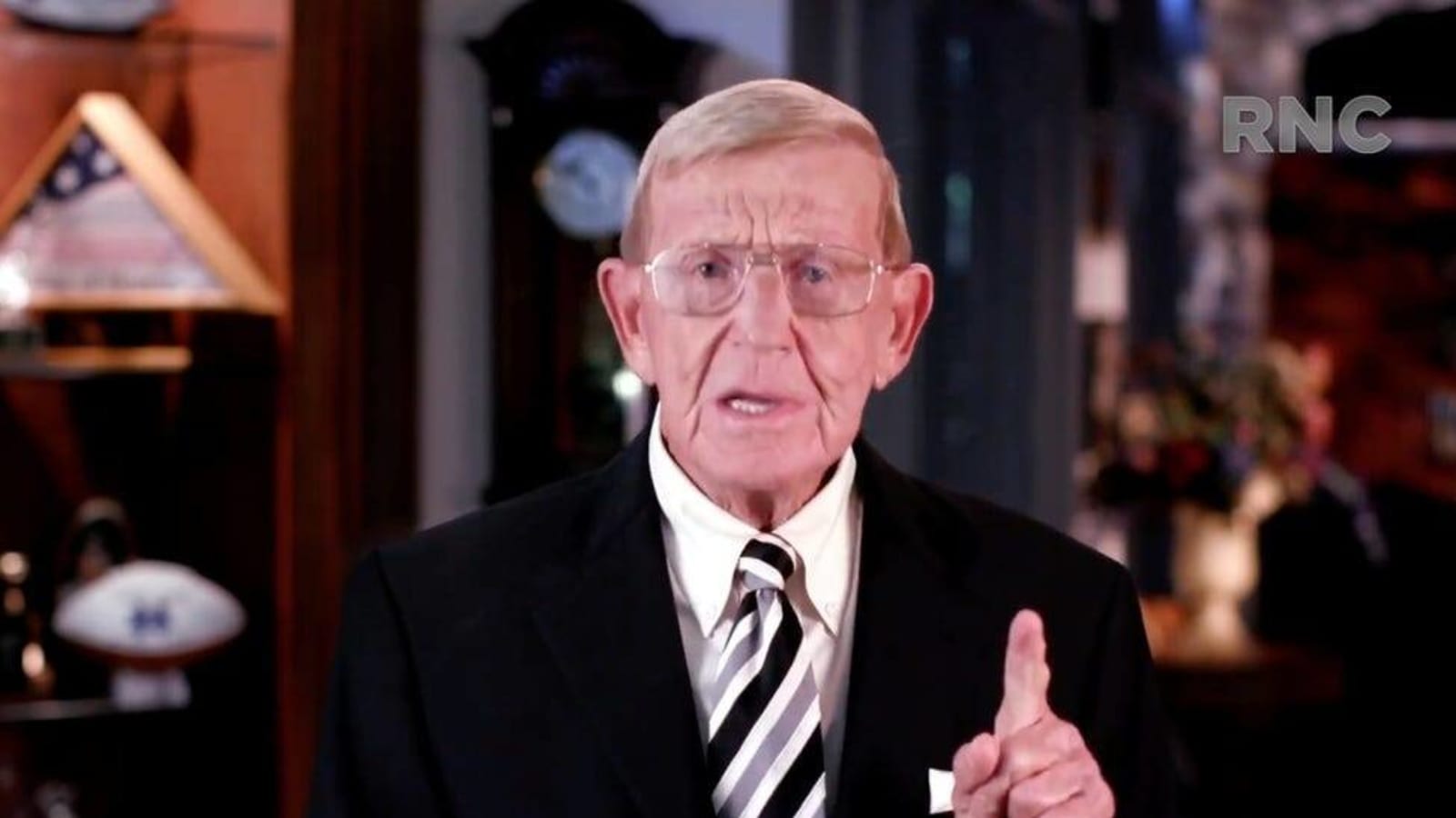 Lou Holtz sticking with comments despite Ohio State&#39;s victory