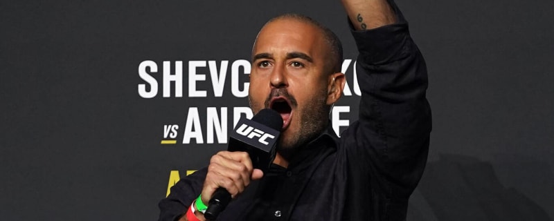 Commentator Jon Anik plans ‘reckless UFC betting’ after retirement