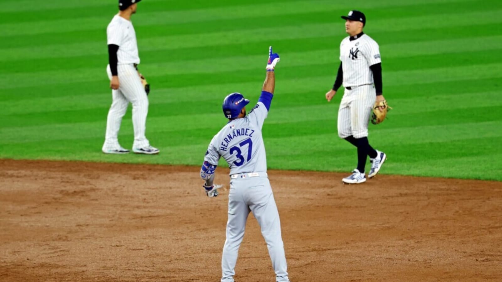 Dodgers World Series Highlights: Freddie Freeman, Teoscar Hernández, Mookie Betts, Walker Buehler & More From Game 5 Win