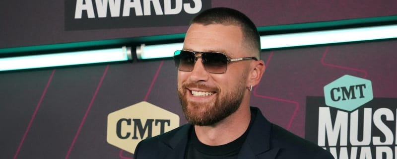 Chiefs TE Travis Kelce lands his first game show hosting gig