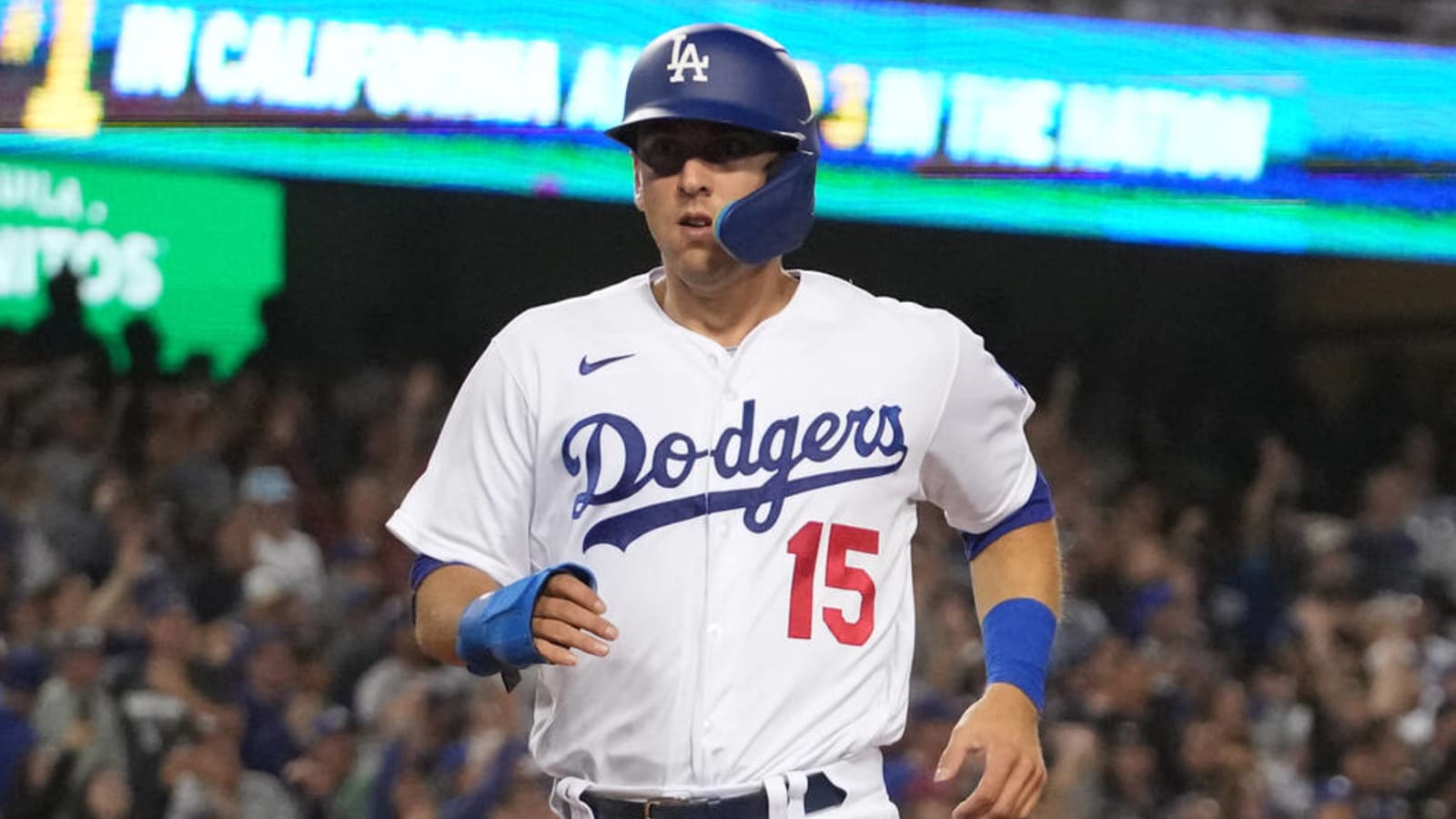 Dodgers, Austin Barnes agree to two-year extension