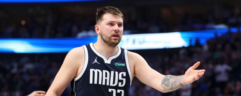 Watch: Mavericks get sloppy to end first quarter