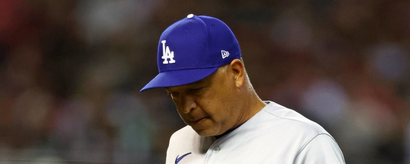 Dodgers' Andrew Friedman confirms manager Dave Roberts will return