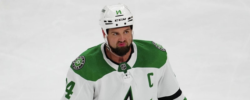 Stars captain ejected for brutal cross-check