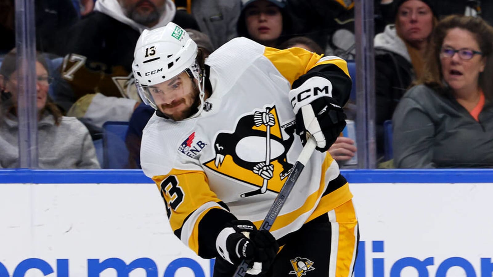 Penguins Waive Hinostroza