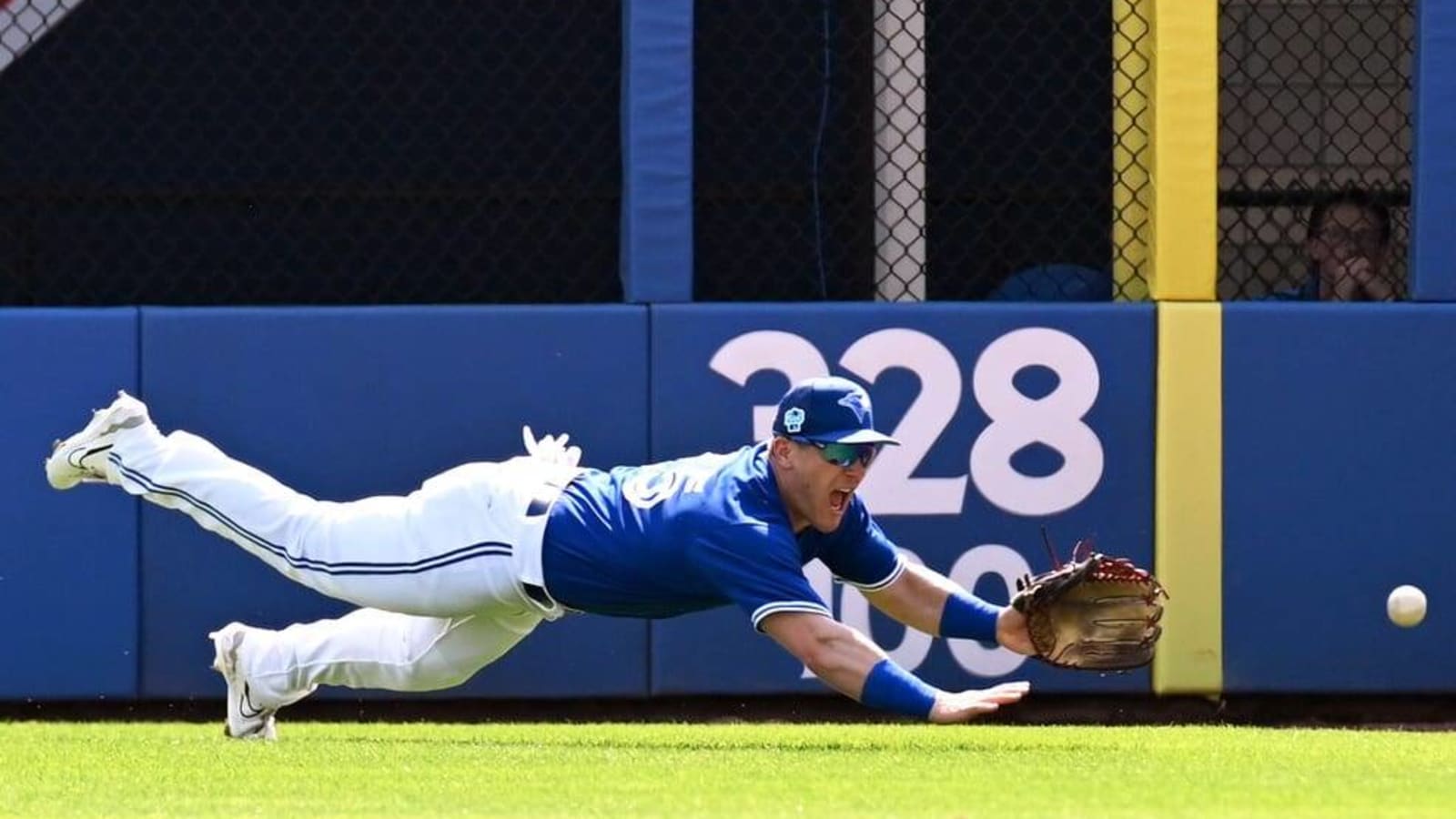 Blue Jays Notebook: New-Look Outfield, Varsho&#39;s Spring Routine