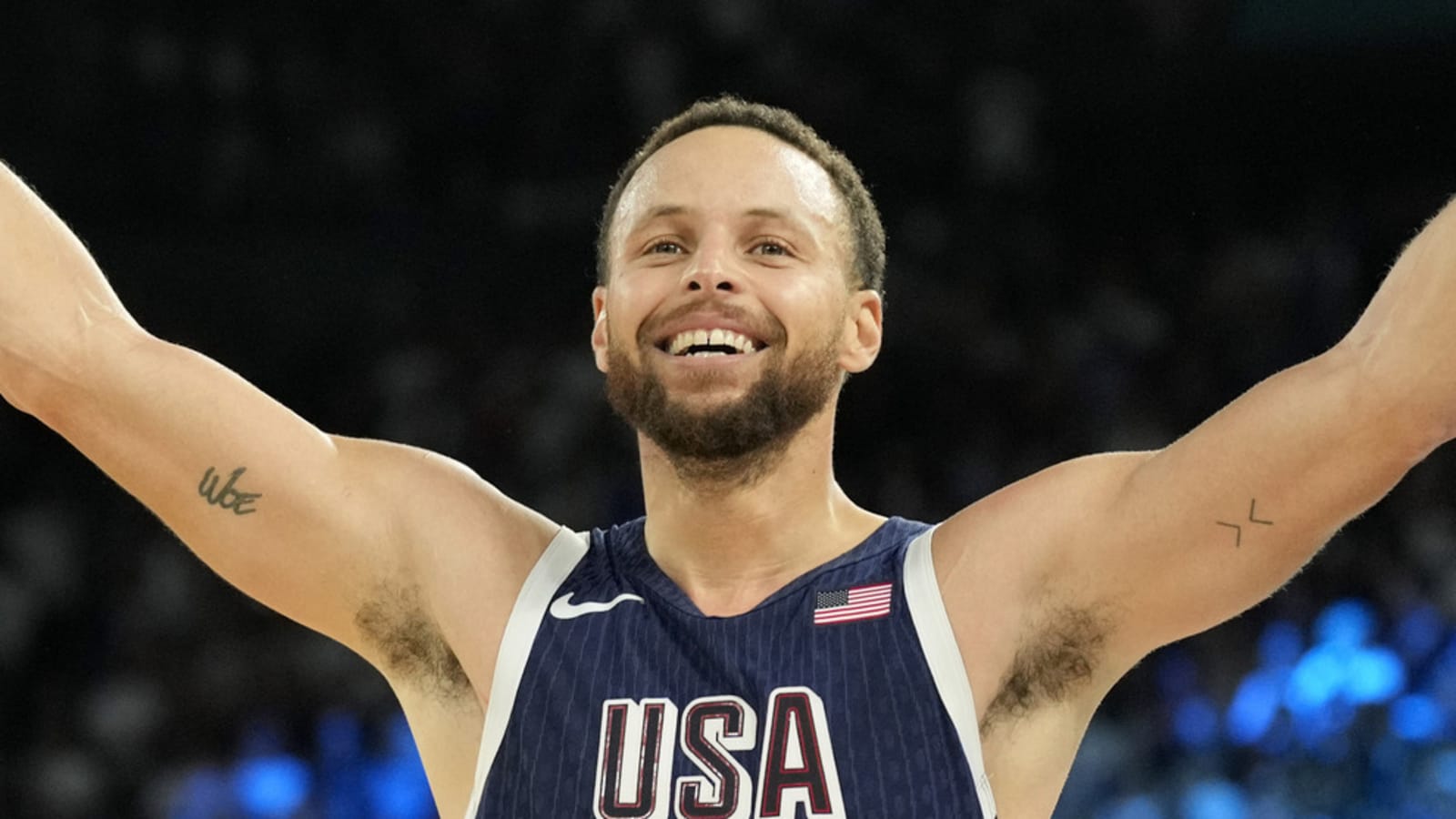 Warriors extend franchise player through 2027