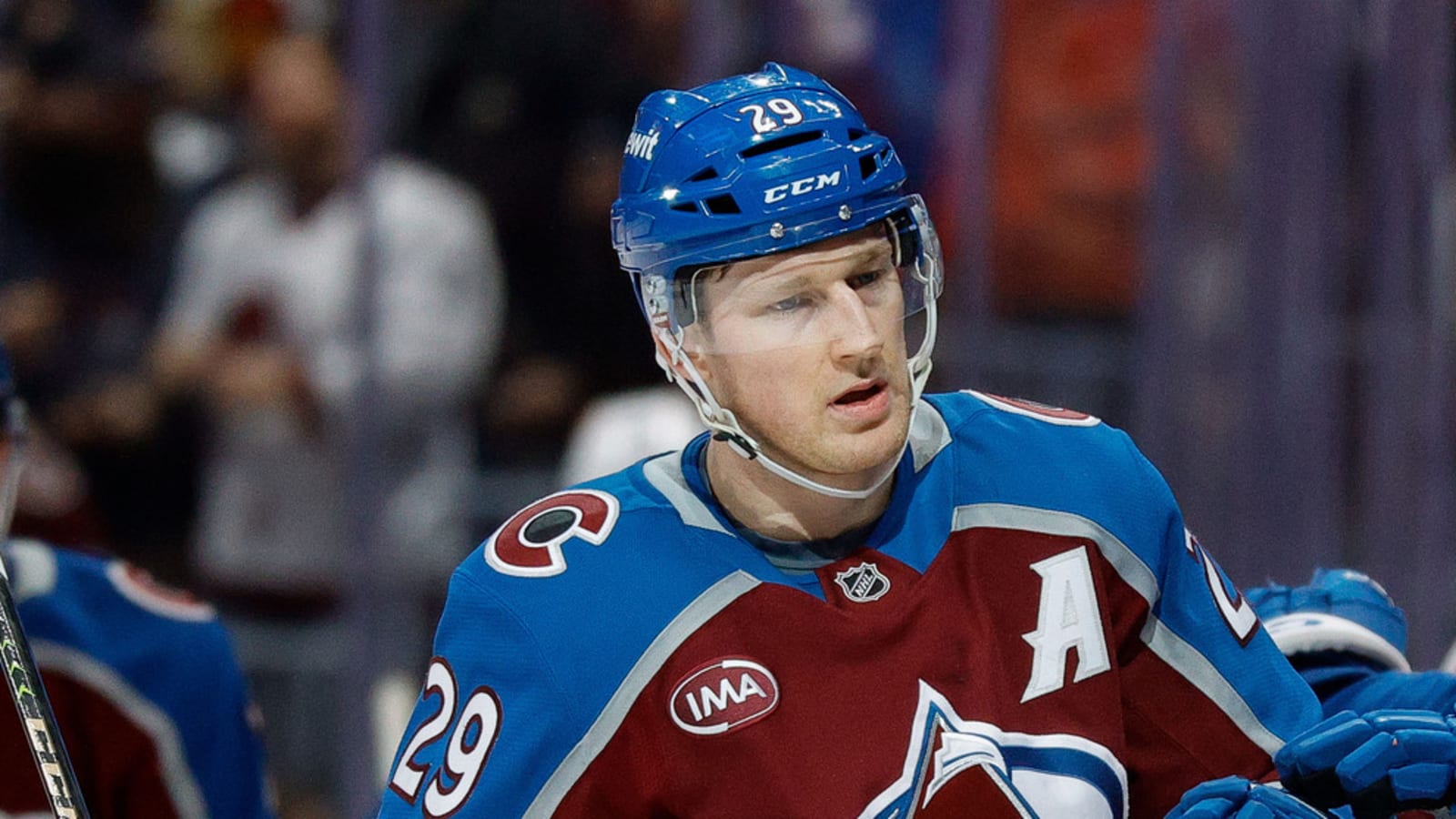 Watch: Avalanche's MacKinnon scores twice in quick succession