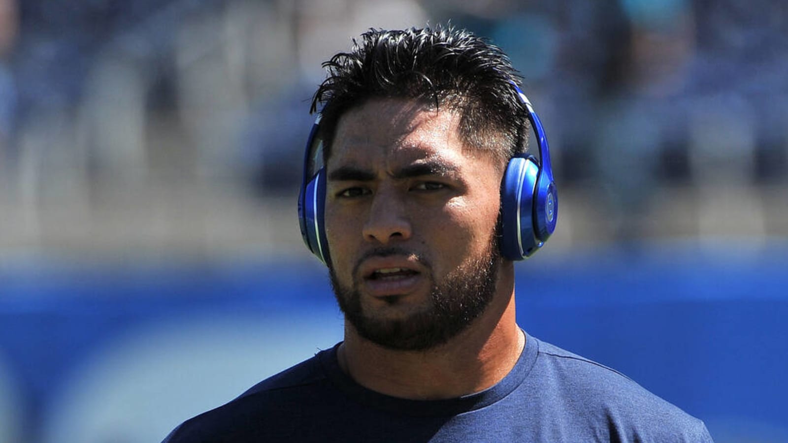 Watch: Manti Te'o makes emotional return to Notre Dame