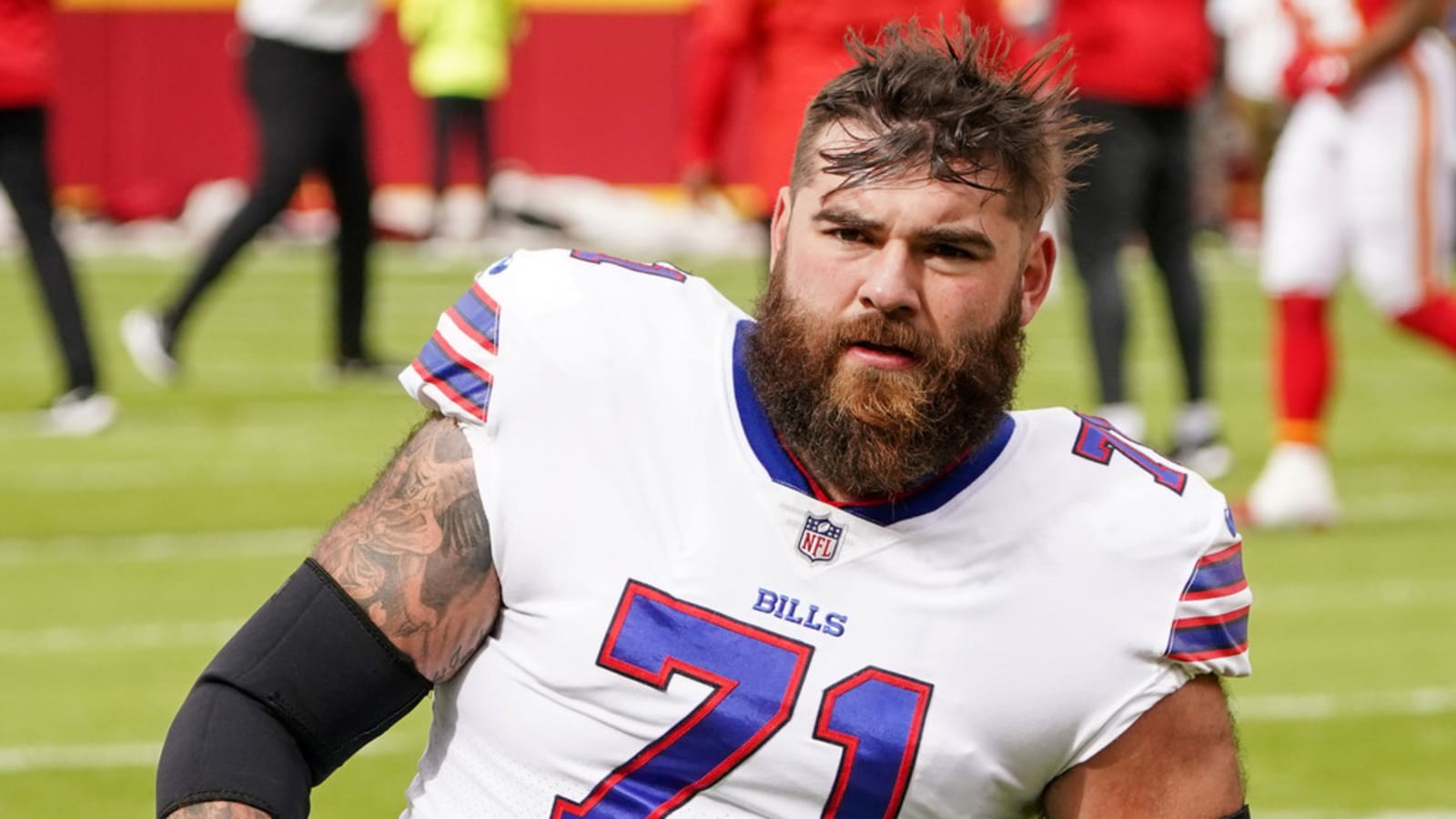 Bears to activate veteran OL