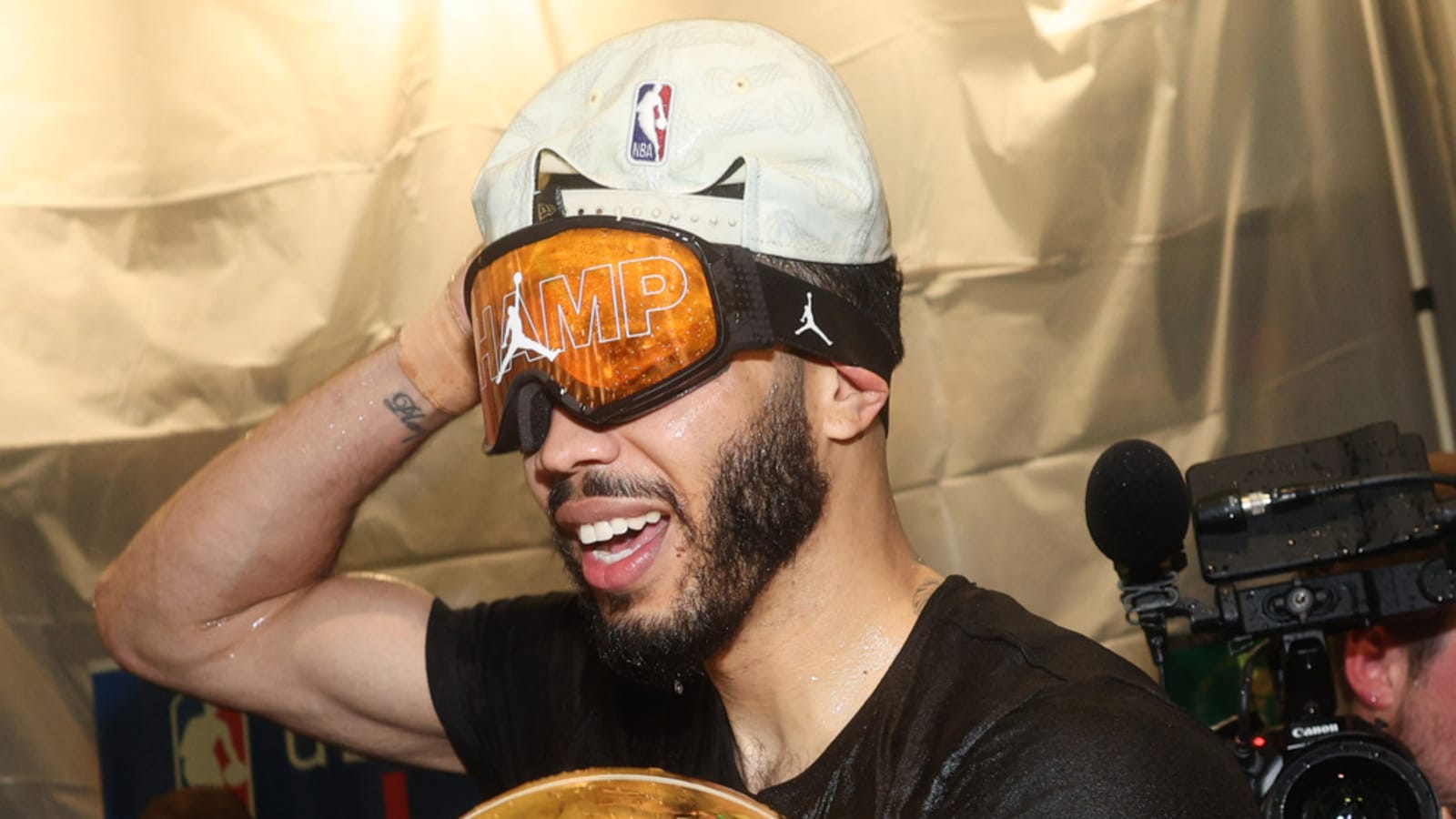  Jayson Tatum Laps LA Great After Nabbing First Championship