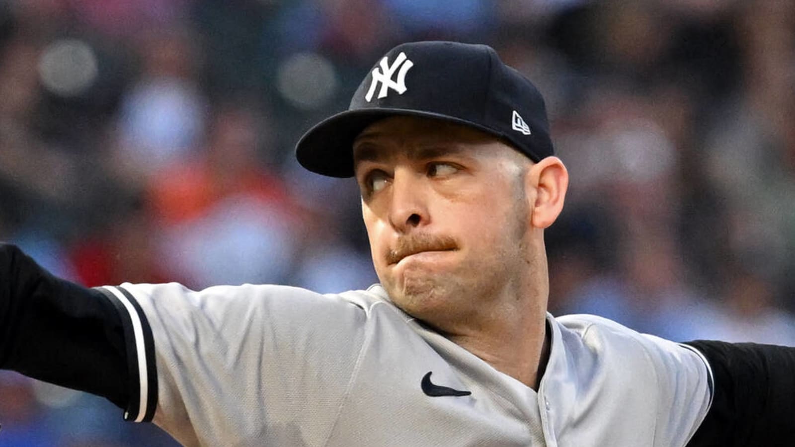 Braves acquire reliever Luetge from Yankees