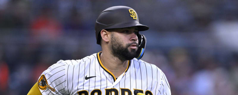 Padres discussing reunion with two-time All-Star catcher