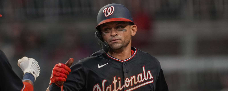 Gerardo Parra gave a sideline reporter a makeup lesson with some cork  eyeblack