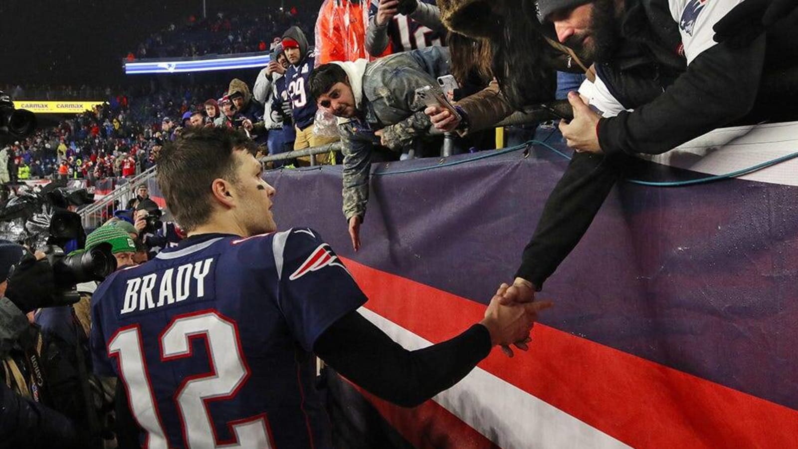 Patriots honor Tom Brady: Watch ceremony as QB heads to team Hall