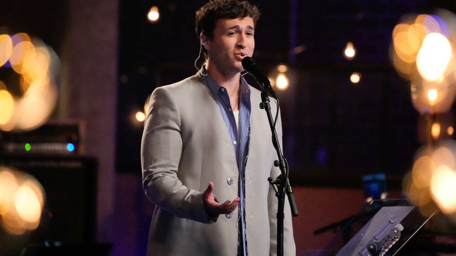 ‘The Voice’ Playoffs Clip: Jeremy Beloate Brings Snoop Dogg to Tears With His Performance (Video)