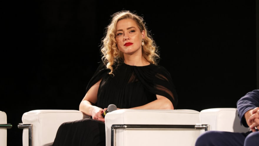 Amber Heard 'lost ability to speak'