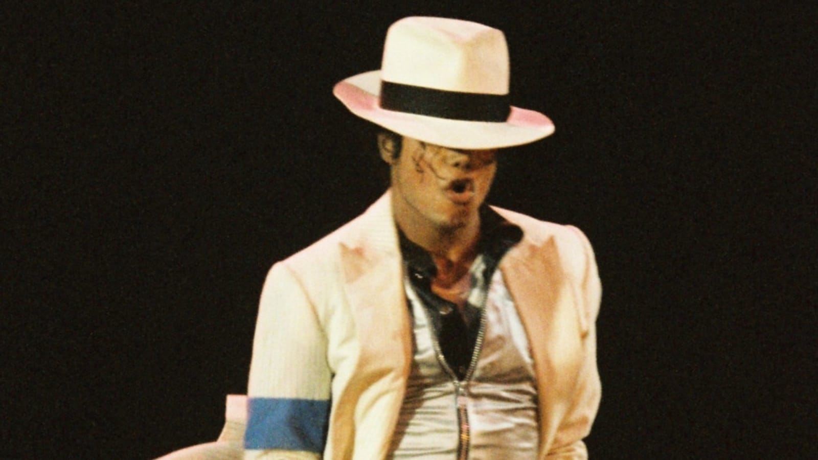 Michael Jackson biopic &#39;needs extensive reshoots&#39;