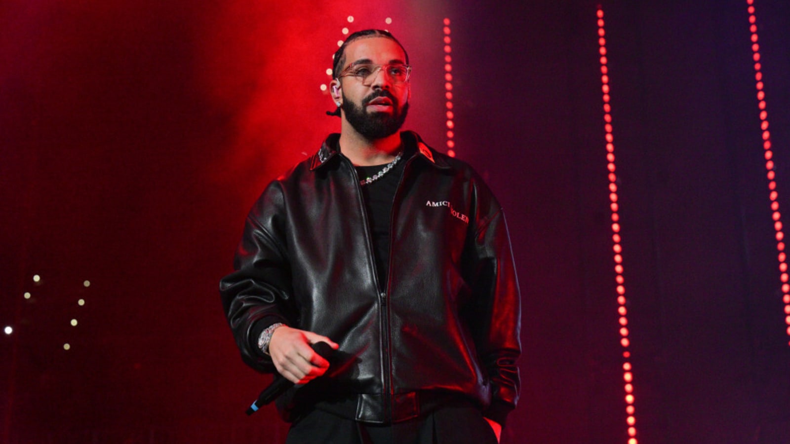 Drake to headline all three nights at Wireless Festival