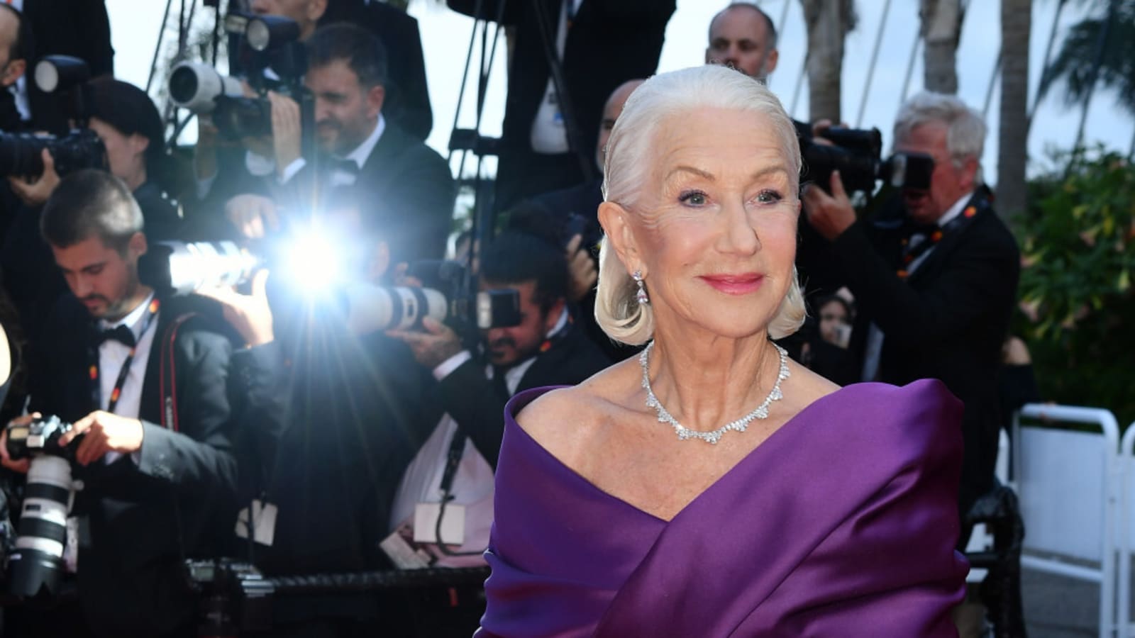Dame Helen Mirren condemns &#39;sexist&#39; James Bond