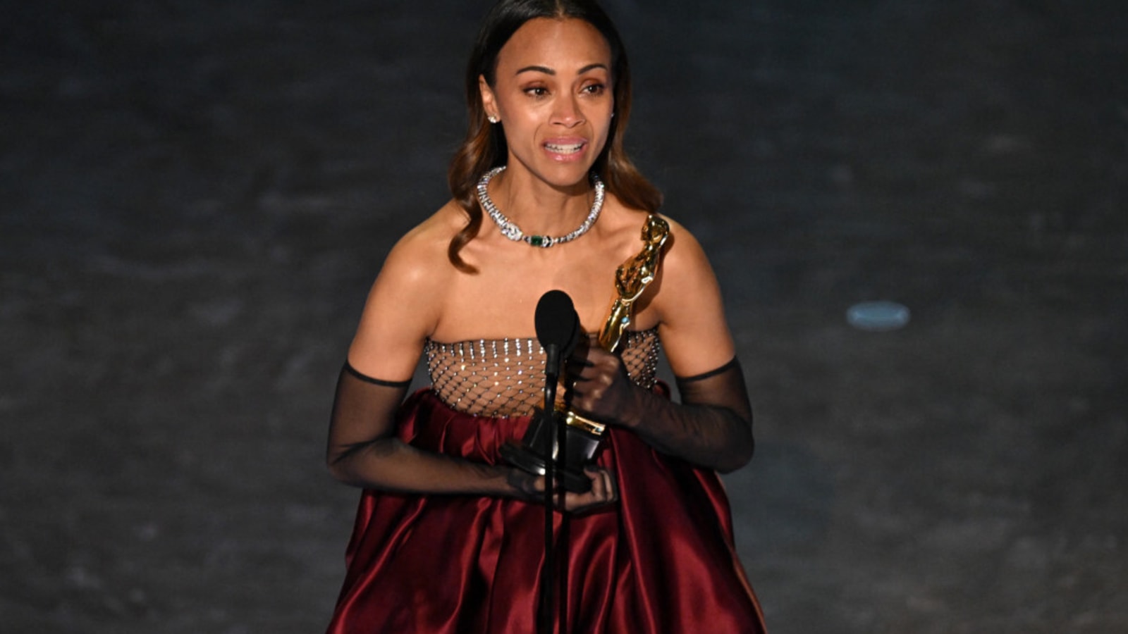 Zoe Saldana &#39;collapsed&#39; after Oscar win