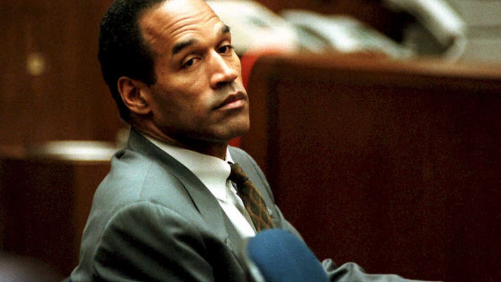 O.J. Simpson&#39;s Bible sold at auction after Kim Kardashian snub