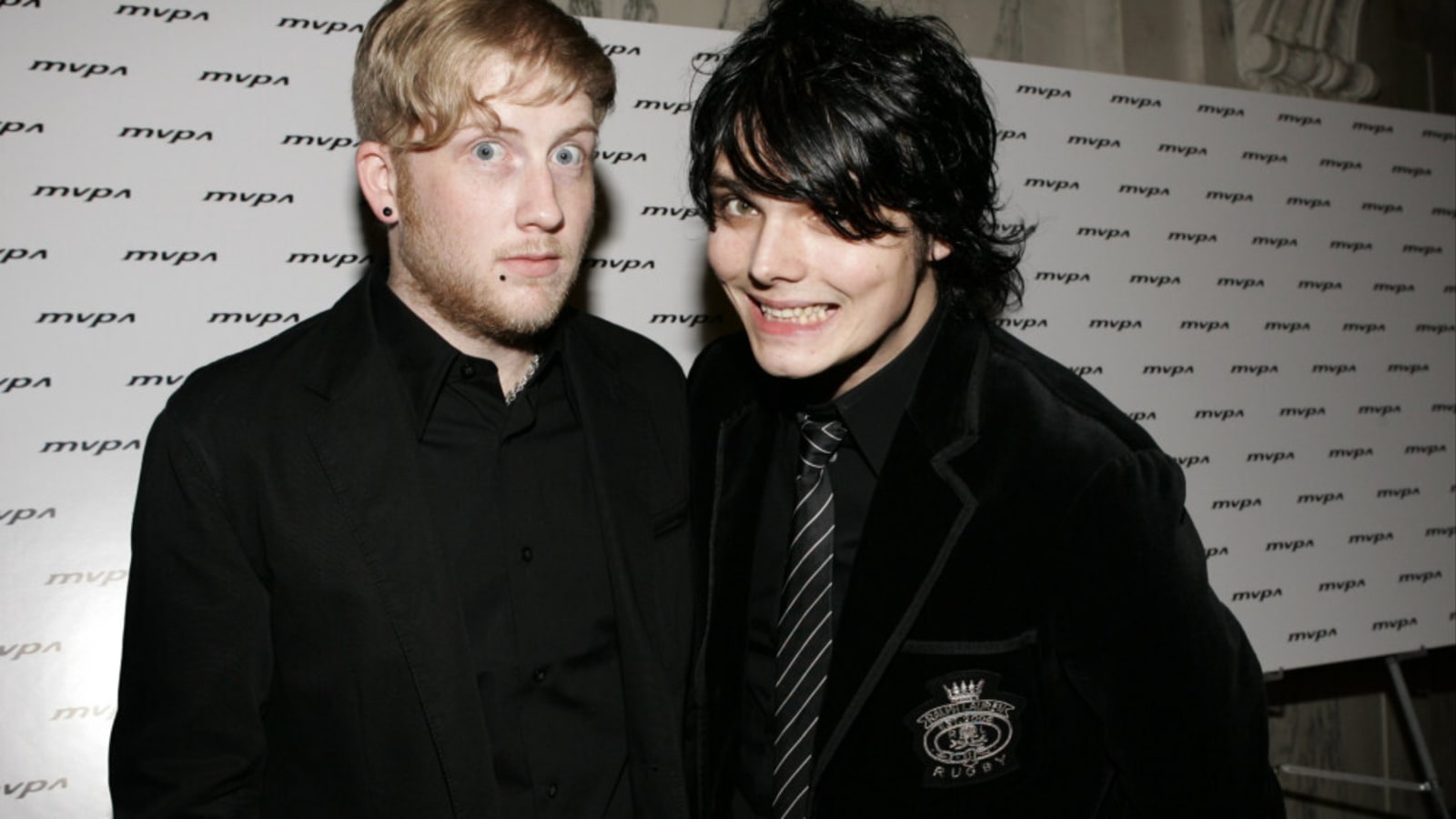 My Chemical Romance break silence on ex-drummer Bob Bryar&#39;s death