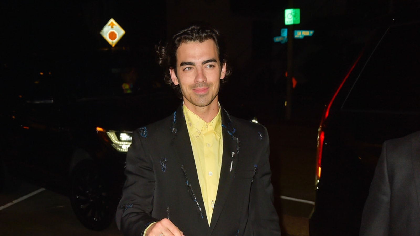 Joe Jonas &#39;relives&#39; childhood through his kids