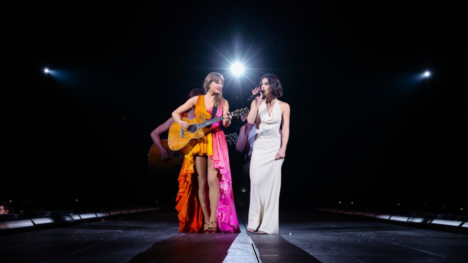 Gracie Abrams thanks Taylor Swift and Olivia Rodrigo as she accepts Breakthrough Artist of the Year award